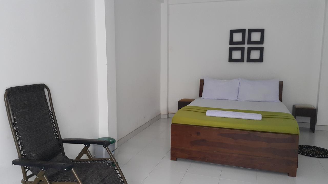 City Capital Hostel Anuradhapura Esterno foto